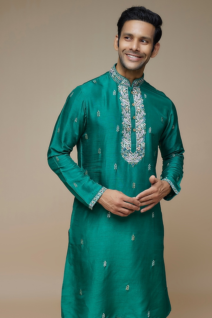 Green Tussar Hand & Machine Embroidered Handcrafted Kurta Set by SAMMOHAN at Pernia's Pop Up Shop