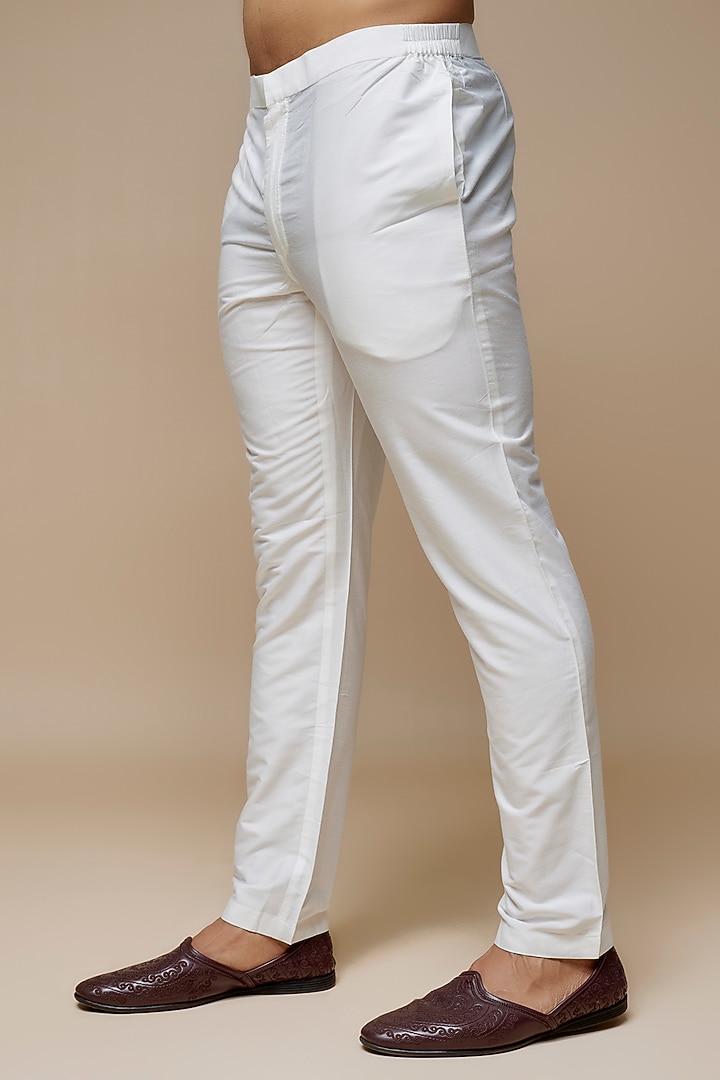White Tussar Hand & Machine Embroidered Handcrafted Kurta Set by SAMMOHAN at Pernia's Pop Up Shop