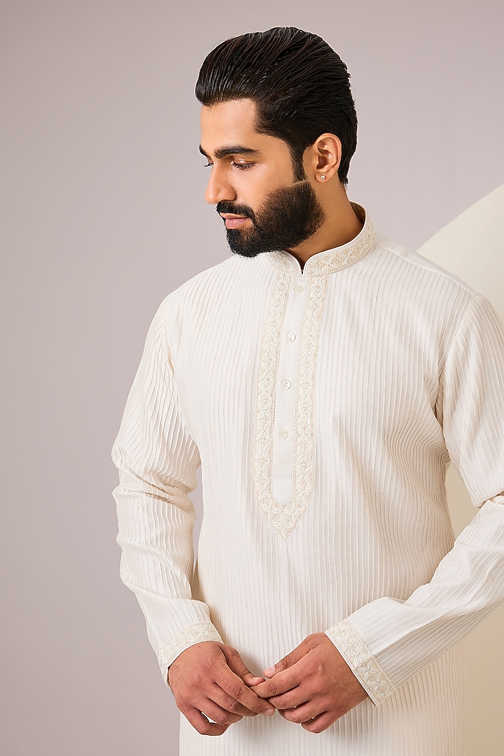 Off-White Silk Kurta Set by SAMMOHAN at Pernia's Pop Up Shop