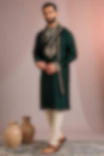 Emerald Green Silk Kurta Set by SAMMOHAN at Pernia's Pop Up Shop
