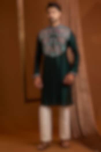 Emerald Green Silk Kurta Set by SAMMOHAN at Pernia's Pop Up Shop