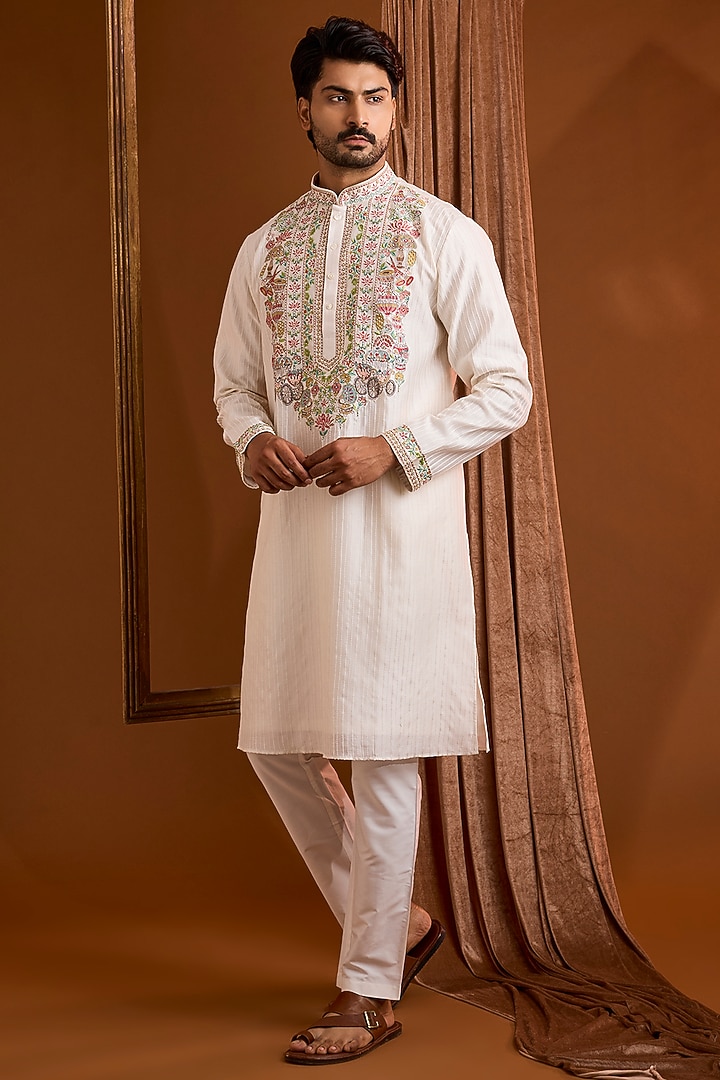 Off-White Silk Kurta Set by SAMMOHAN at Pernia's Pop Up Shop