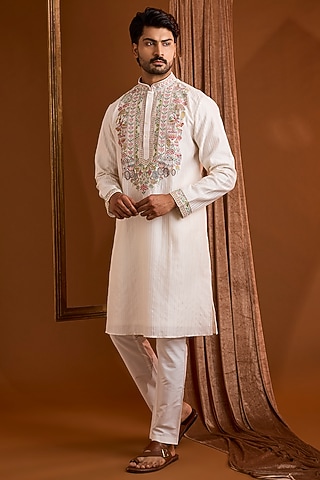Off-White Silk Kurta Set by SAMMOHAN