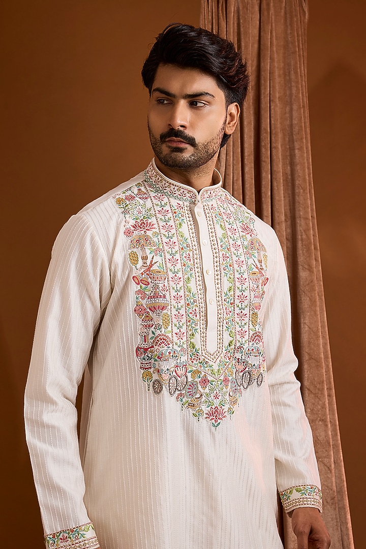 Off-White Silk Kurta Set by SAMMOHAN at Pernia's Pop Up Shop