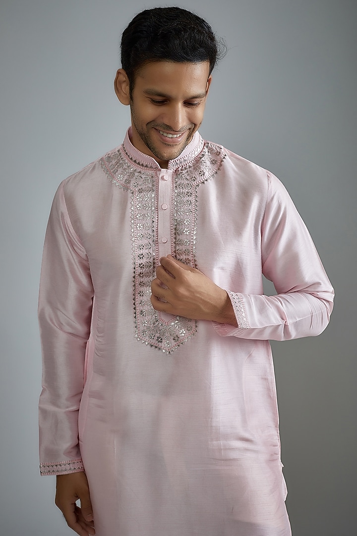 Pink Tussar Machine Embroidered Kurta Set by ALOUKIK at Pernia's Pop Up Shop