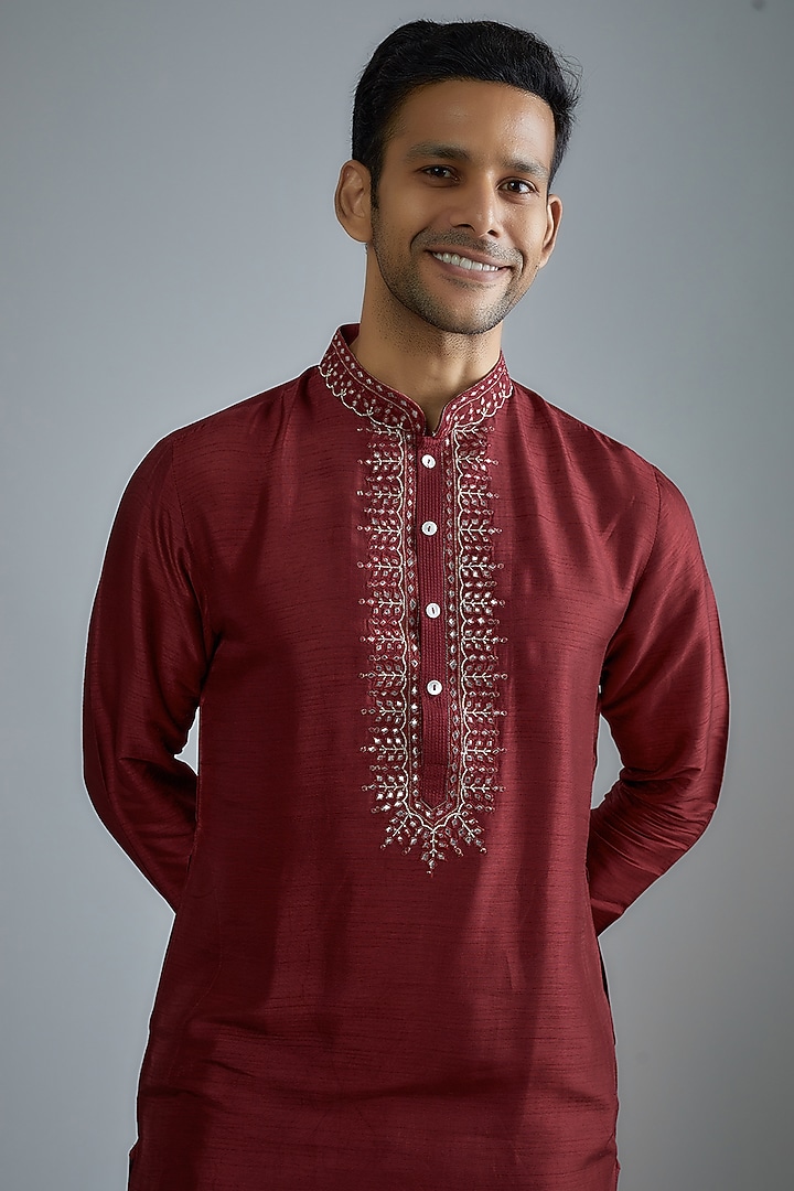 Maroon Tussar Machine Embroidered Kurta Set by ALOUKIK at Pernia's Pop Up Shop