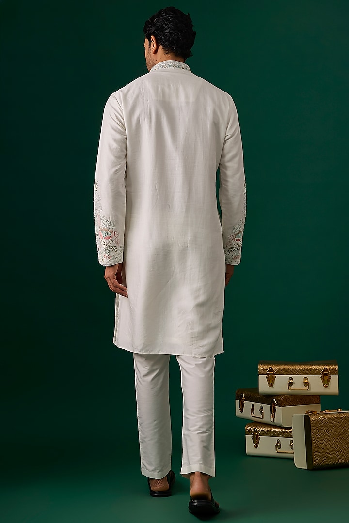Off-White Silk Embroidered Kurta Set by SAMMOHAN at Pernia's Pop Up Shop