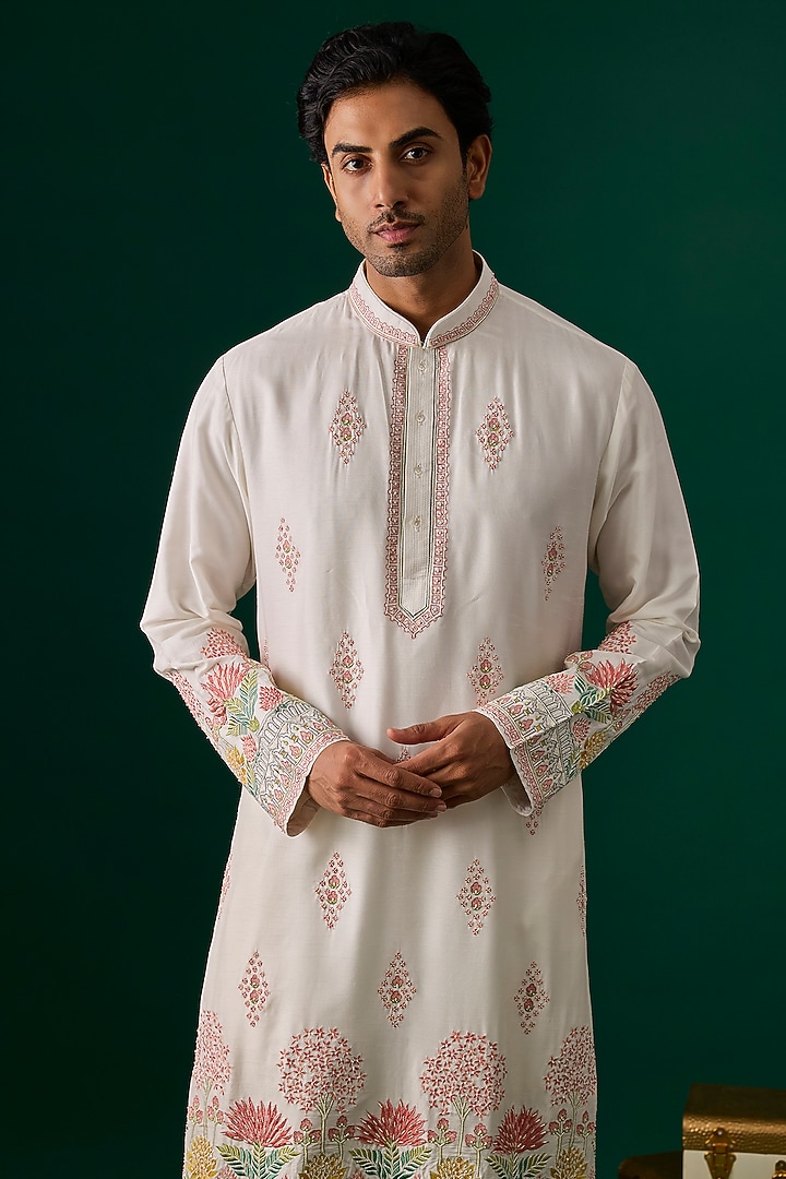 Off-White Silk Embroidered Kurta Set by SAMMOHAN at Pernia's Pop Up Shop