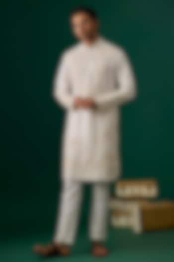 Off-White Silk Embroidered Kurta Set by SAMMOHAN
