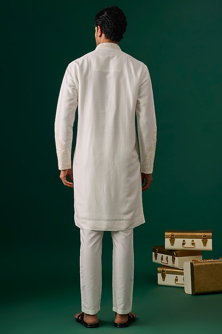 Off-White Silk Embroidered Kurta Set by SAMMOHAN at Pernia's Pop Up Shop