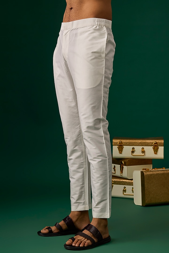 Off-White Silk Embroidered Kurta Set by SAMMOHAN at Pernia's Pop Up Shop