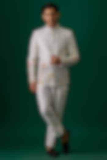 Off-White Raw Silk Hand & Machine Embroidered Bandhgala Set by SAMMOHAN