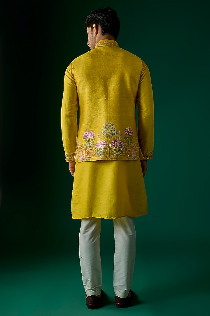 Yellow Silk Bundi Set by SAMMOHAN at Pernia's Pop Up Shop