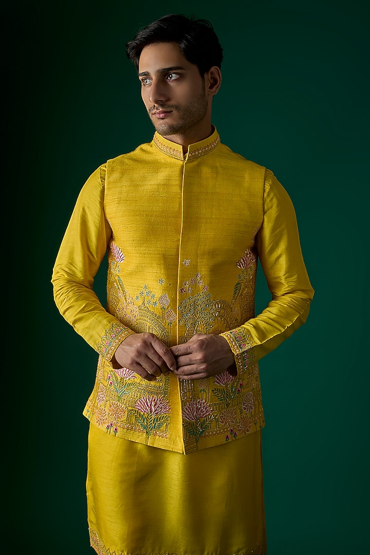 Yellow Silk Bundi Set by SAMMOHAN at Pernia's Pop Up Shop