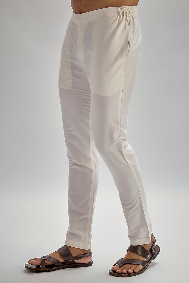 Lilac Silk Hand & Machine Embroidered Kurta Set by SAMMOHAN at Pernia's Pop Up Shop