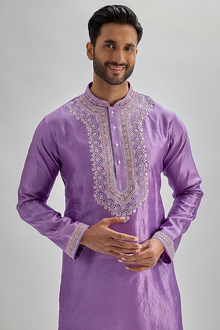Lilac Silk Hand & Machine Embroidered Kurta Set by SAMMOHAN at Pernia's Pop Up Shop