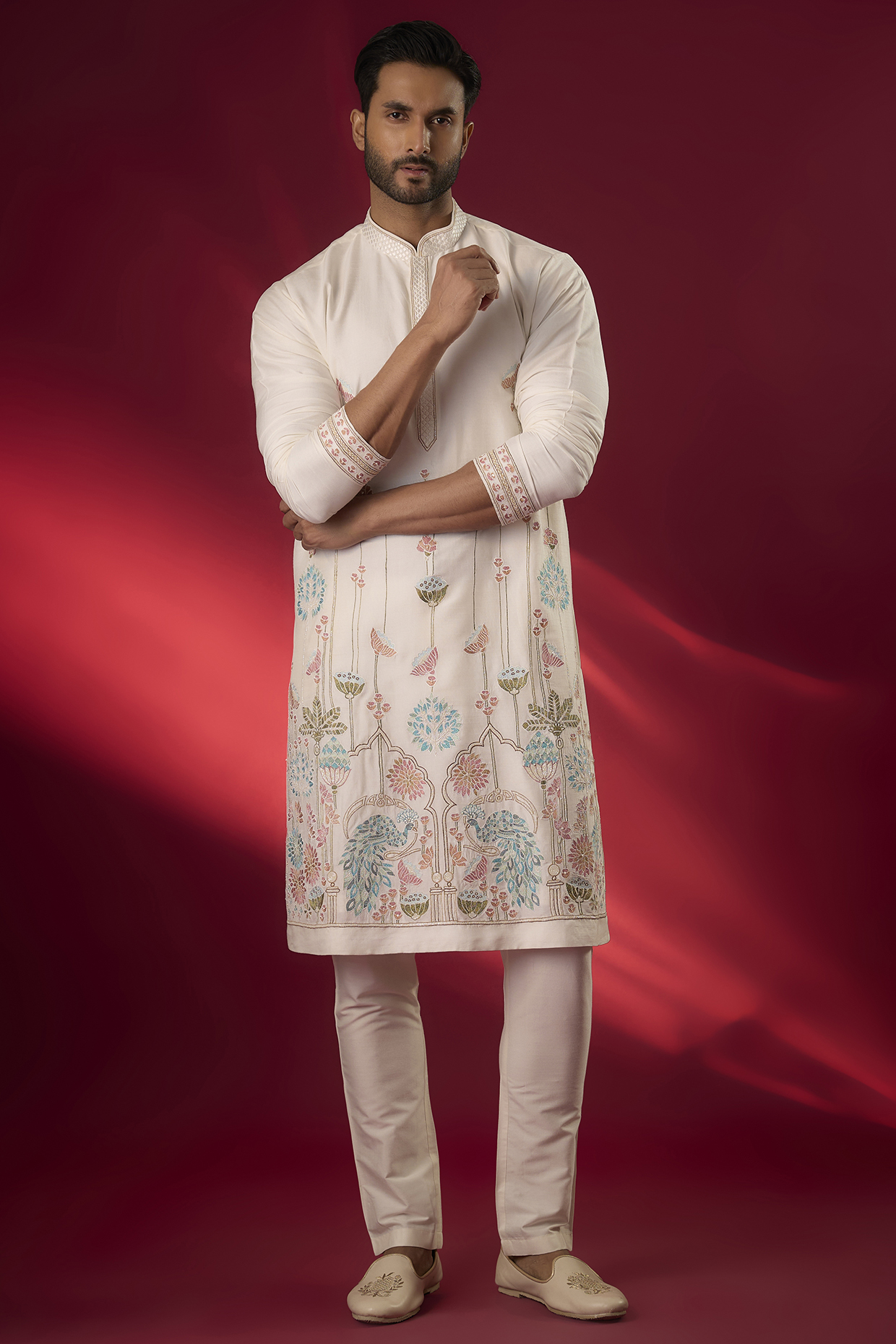 Off-White Tussar Hand & Machine Embroidered Kurta Set by SAMMOHAN