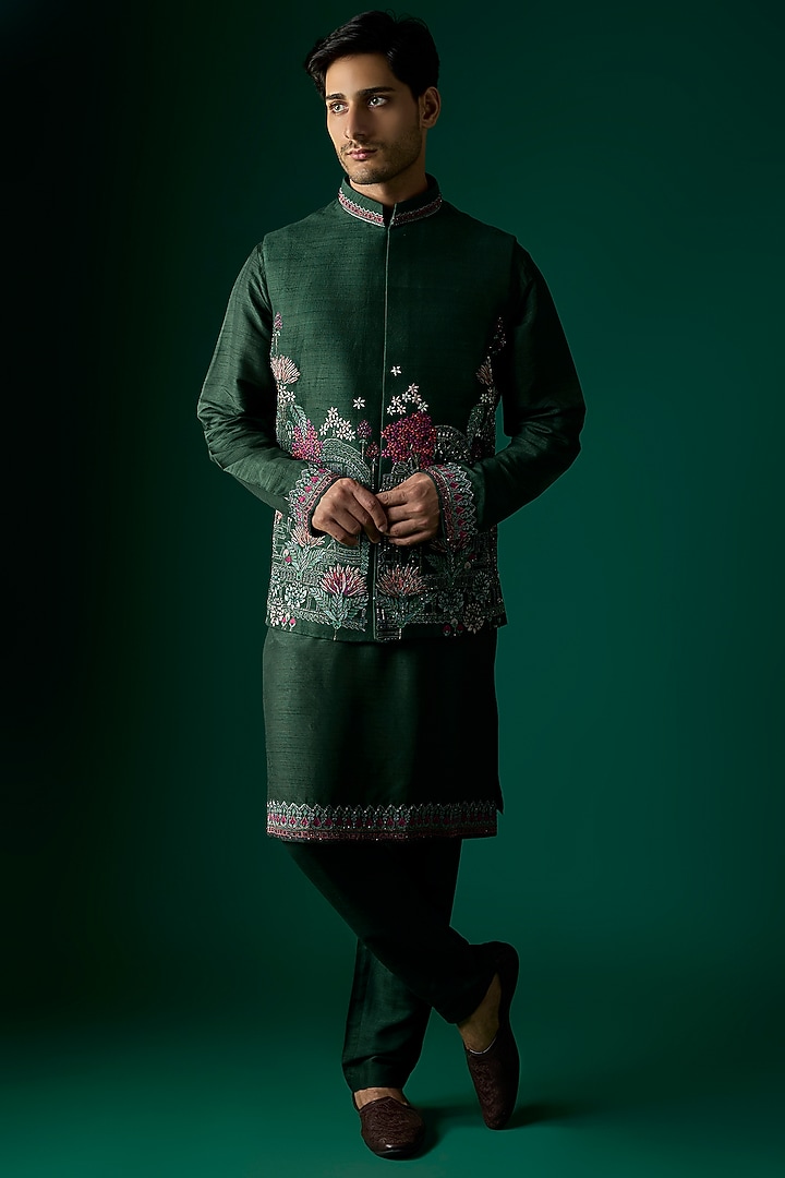 Green Silk Bundi Set by SAMMOHAN at Pernia's Pop Up Shop