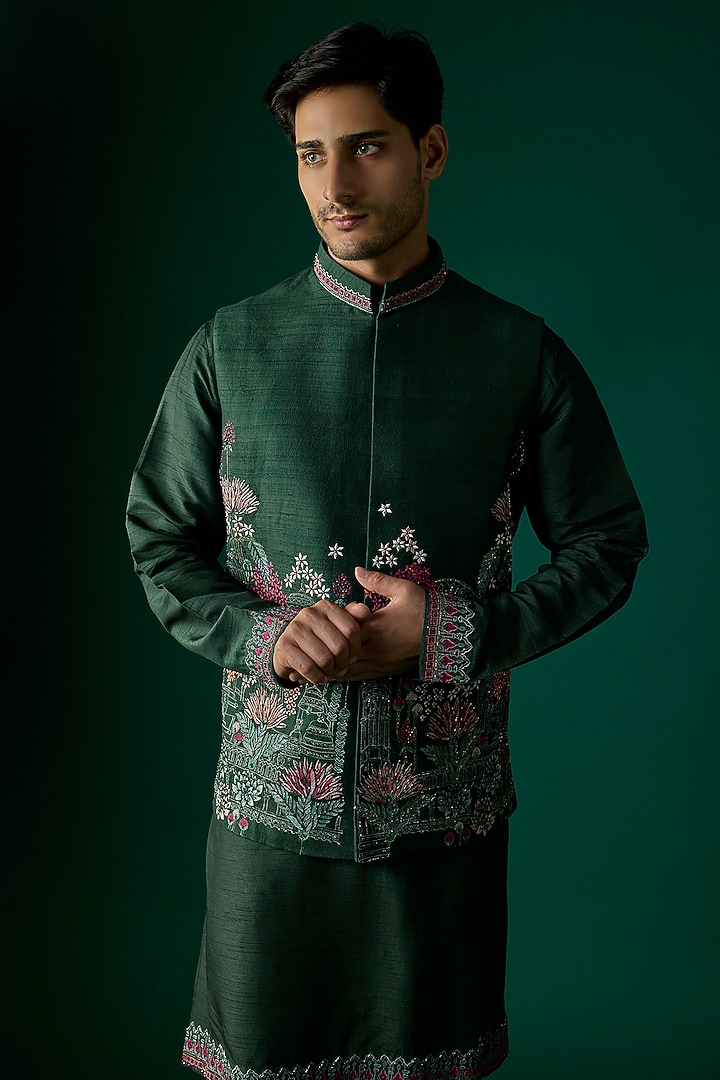 Green Silk Bundi Set by SAMMOHAN at Pernia's Pop Up Shop