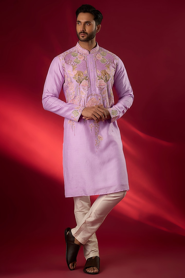 Lilac Tussar Hand & Machine Embroidered Kurta Set by SAMMOHAN at Pernia's Pop Up Shop