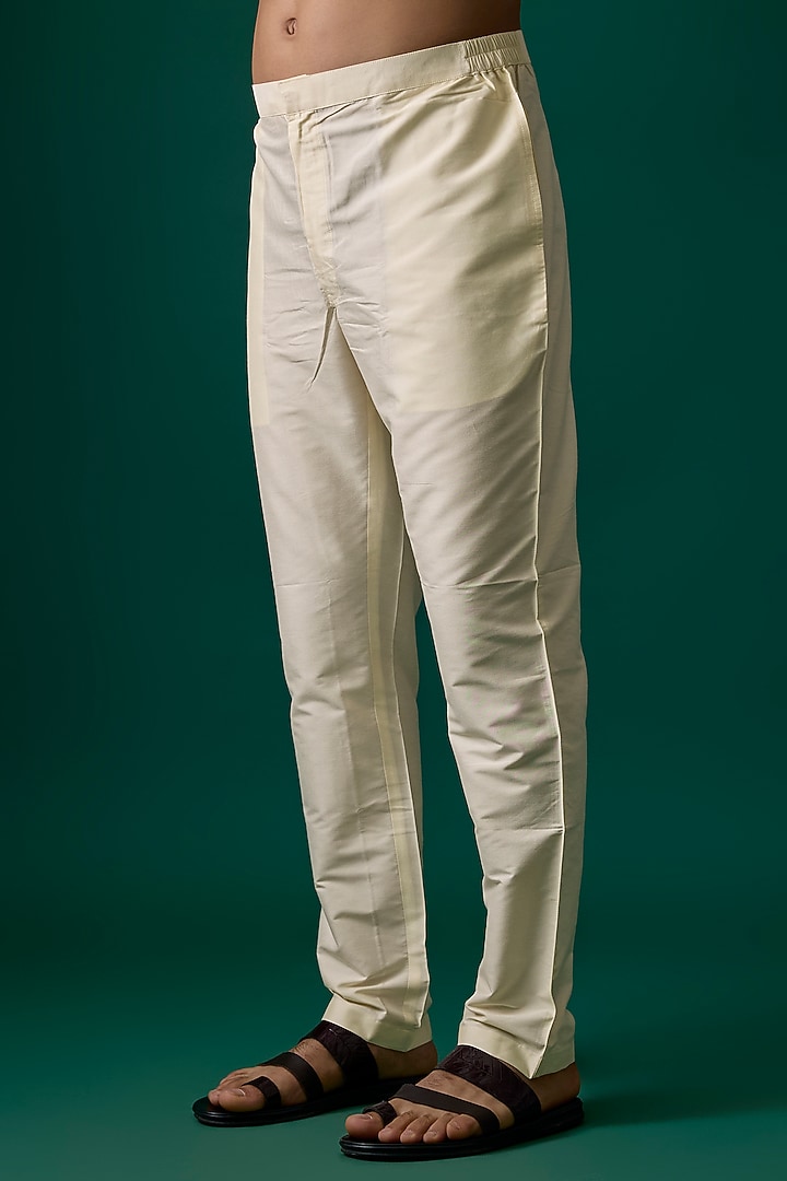 Off-White Silk Kurta Set by SAMMOHAN at Pernia's Pop Up Shop