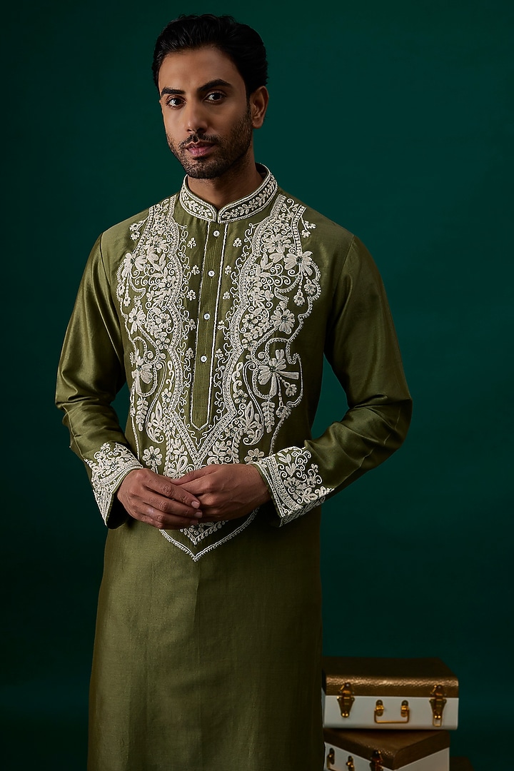 Green Silk Embroidered Kurta Set by SAMMOHAN at Pernia's Pop Up Shop