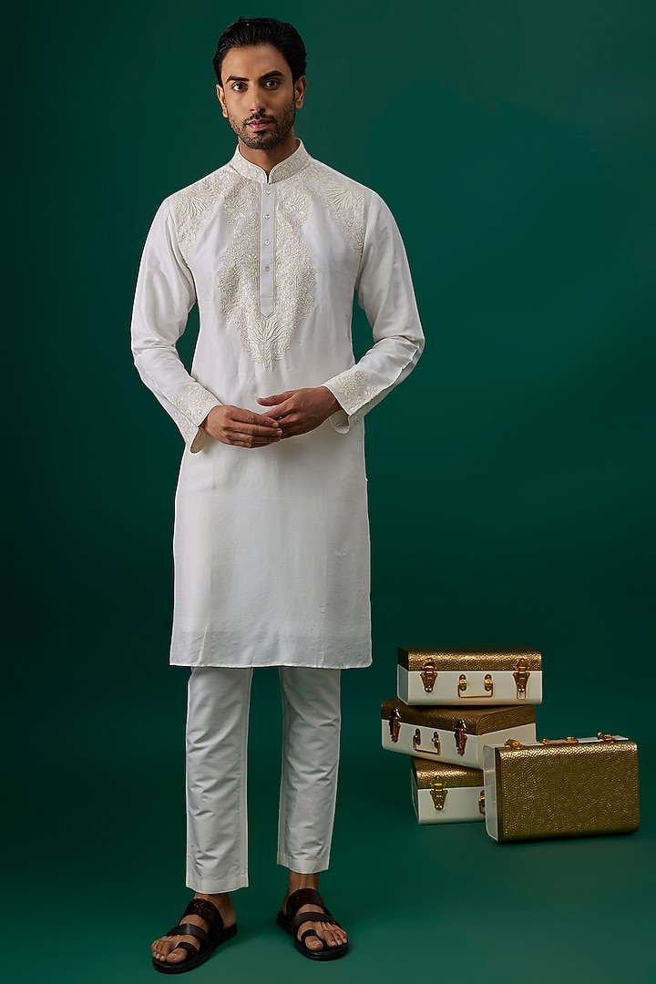 Off-White Silk Embroidered Kurta Set by SAMMOHAN