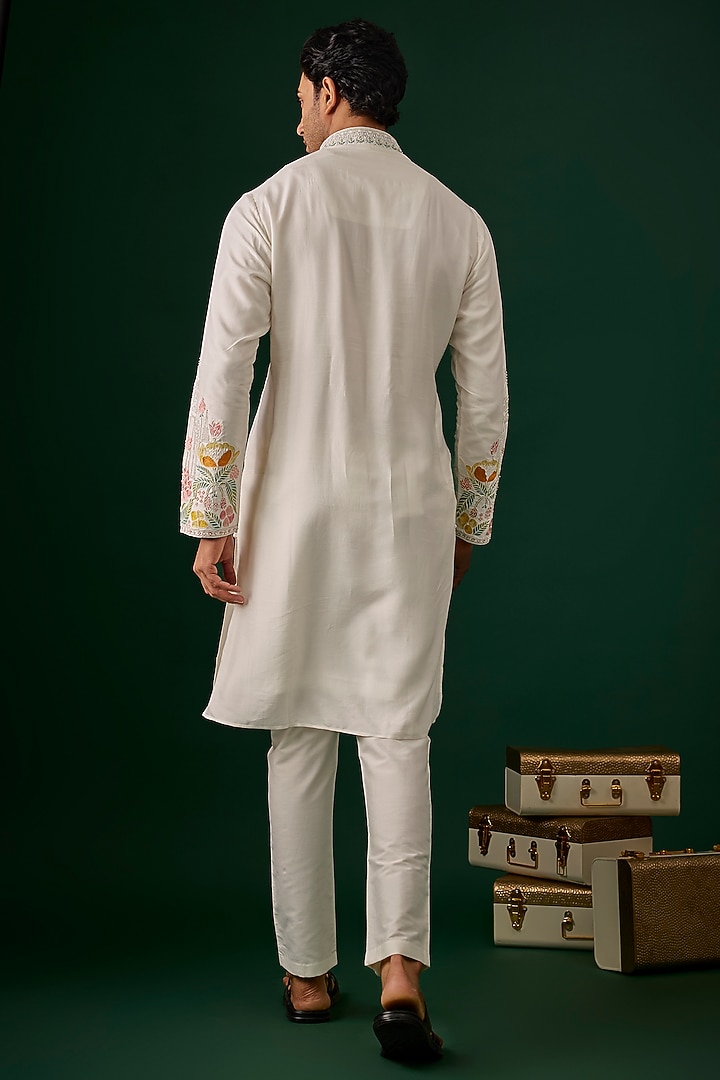 Off-White Silk Embroidered Kurta Set by SAMMOHAN at Pernia's Pop Up Shop