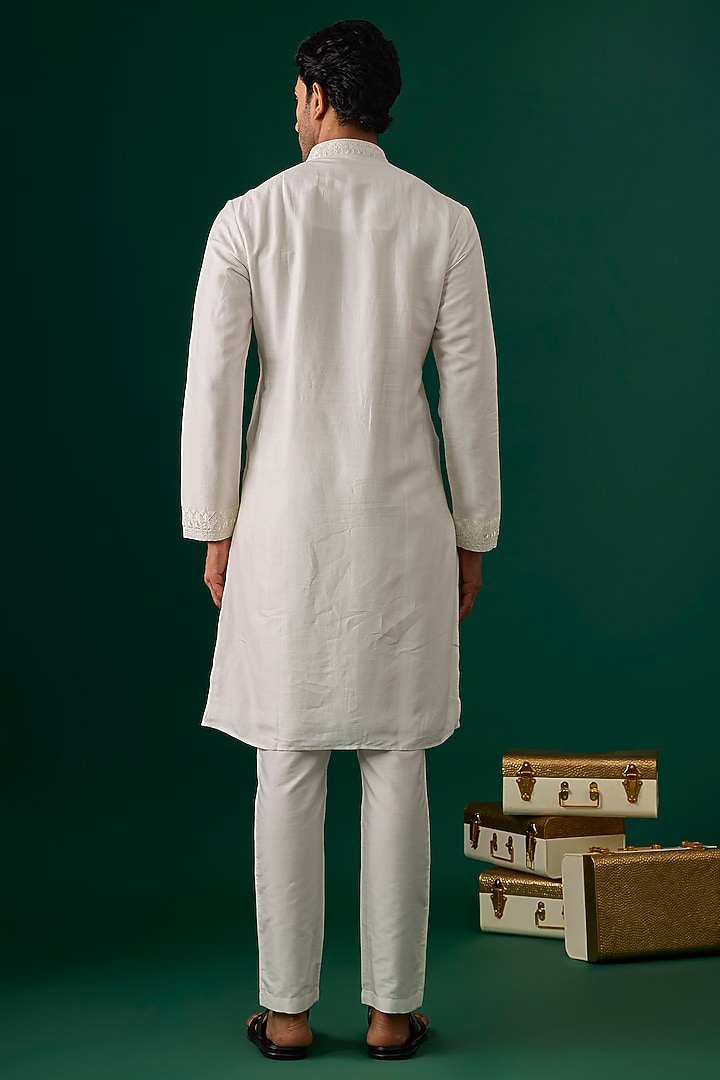 Off-White Silk Embroidered Kurta Set by SAMMOHAN at Pernia's Pop Up Shop