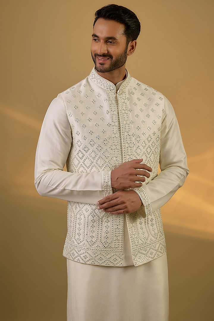 Off-White Raw Silk Mirror Embroidered Bundi Jacket Set by SAMMOHAN at Pernia's Pop Up Shop