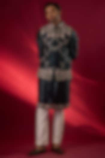 Grey Raw Silk Hand & Machine Embroidered Bundi Jacket Set by SAMMOHAN at Pernia's Pop Up Shop