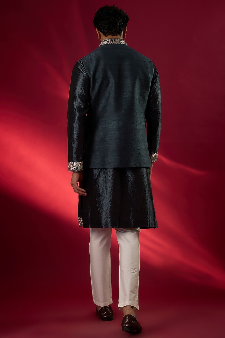 Grey Raw Silk Hand & Machine Embroidered Bundi Jacket Set by SAMMOHAN at Pernia's Pop Up Shop