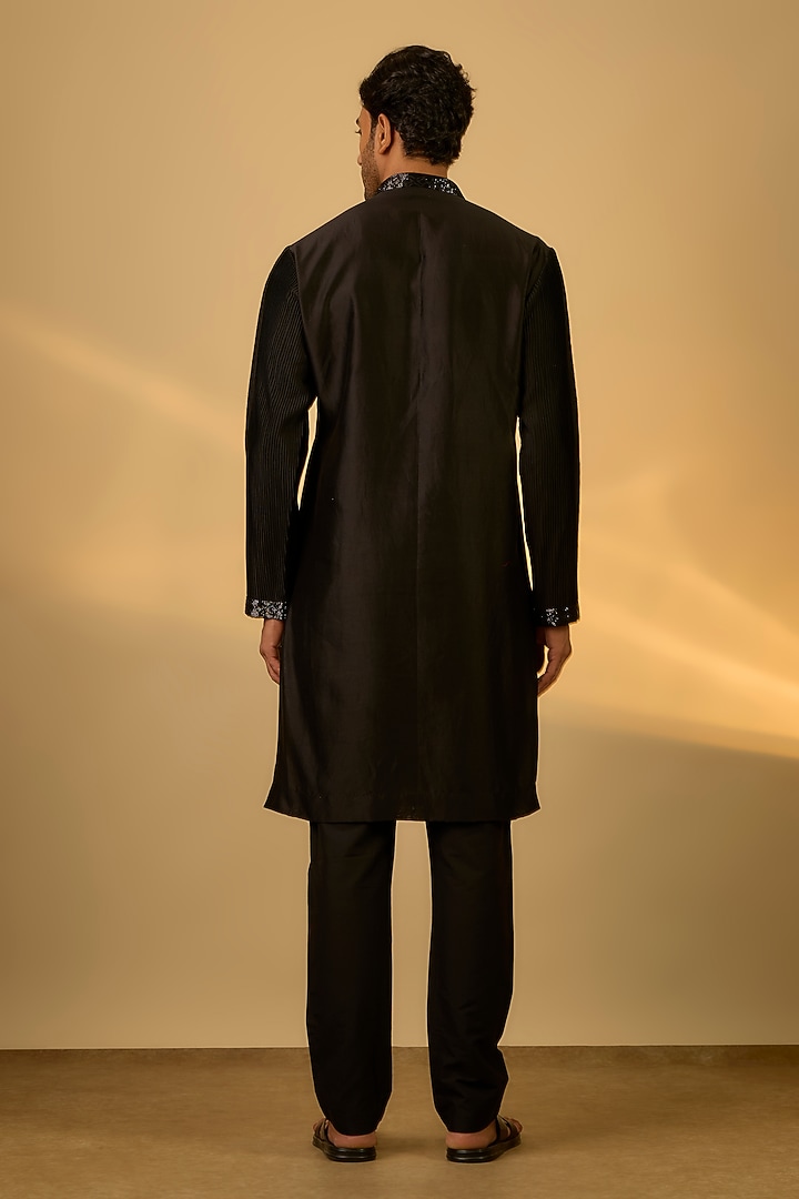 Black Chanderi Hand & Machine Embroidered Kurta Set by SAMMOHAN at Pernia's Pop Up Shop