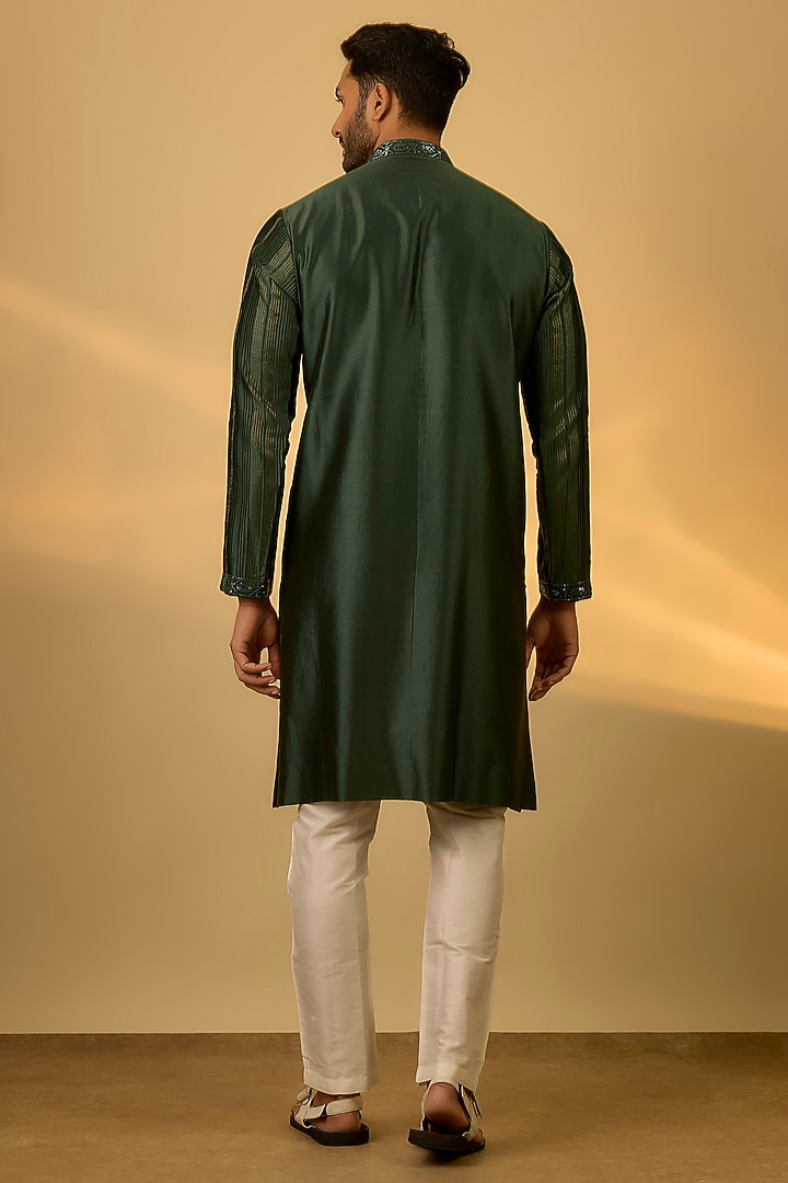 Emerald Green Chanderi Hand & Machine Embroidered Kurta Set by SAMMOHAN at Pernia's Pop Up Shop