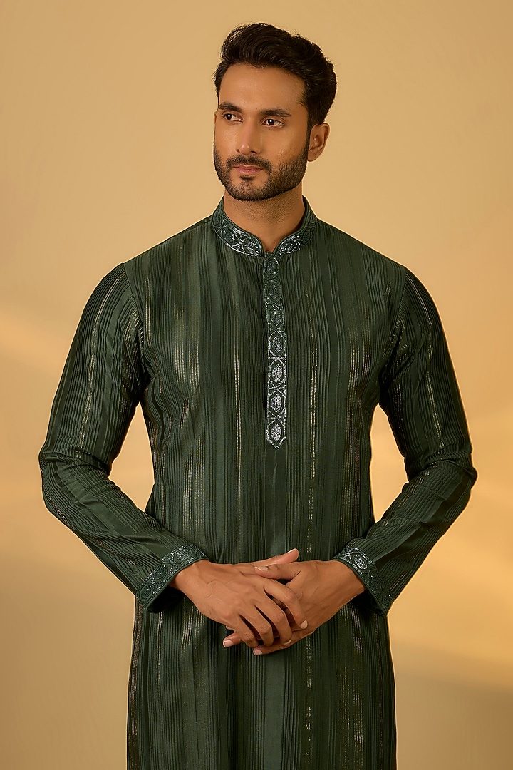 Emerald Green Chanderi Hand & Machine Embroidered Kurta Set by SAMMOHAN at Pernia's Pop Up Shop