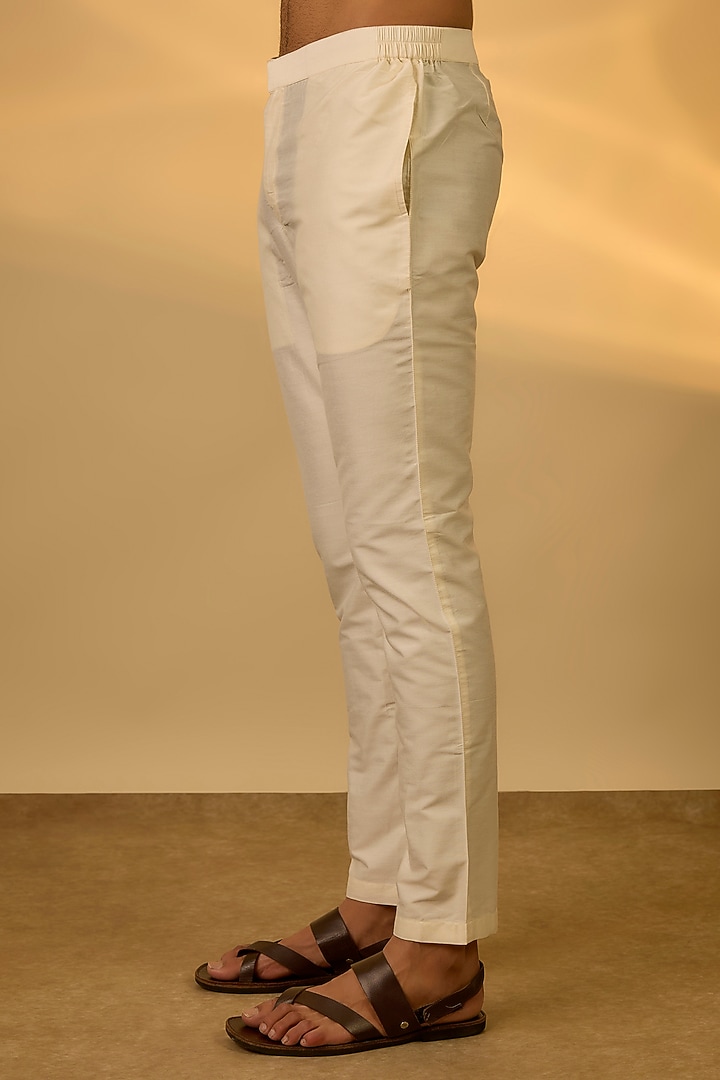 Lilac Chanderi Hand & Machine Embroidered Kurta Set by SAMMOHAN at Pernia's Pop Up Shop