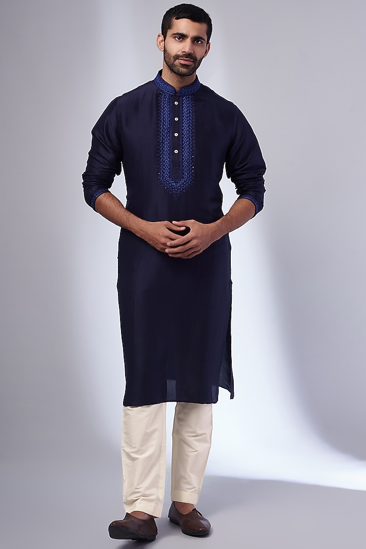 Navy Blue Pure Silk Hand Embroidered Kurta Set by SAMMOHAN at Pernia's Pop Up Shop