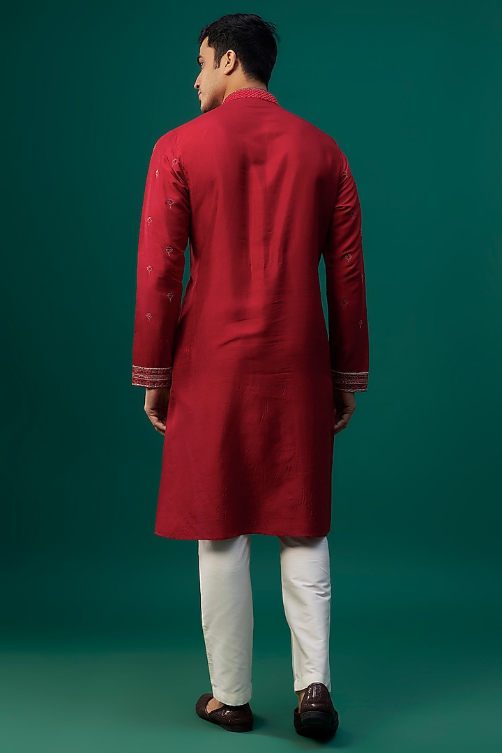Red Tussar Resham Hand & Machine Embroidered Kurta Set by SAMMOHAN at Pernia's Pop Up Shop
