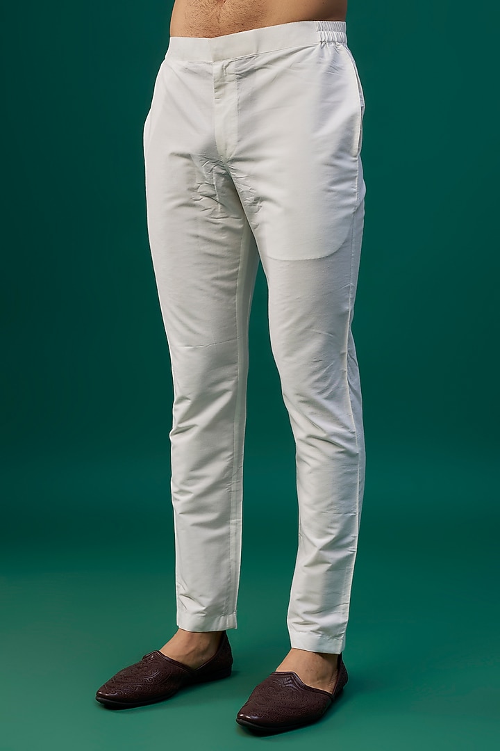 Ivory Tussar Resham Hand & Machine Embroidered Kurta Set by SAMMOHAN at Pernia's Pop Up Shop