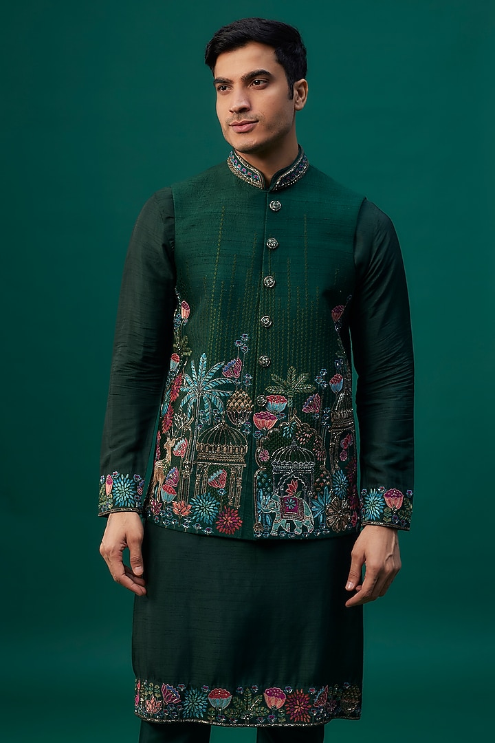 Emerald Green Raw Silk Resham Hand & Machine Embroidered Bundi Jacket Set by SAMMOHAN at Pernia's Pop Up Shop