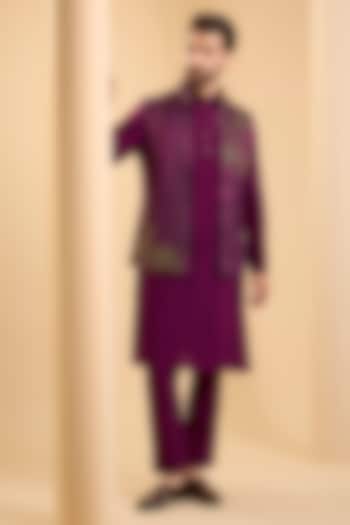 Dark Pink Silk Bundi Jacket Set by SAMMOHAN at Pernia's Pop Up Shop