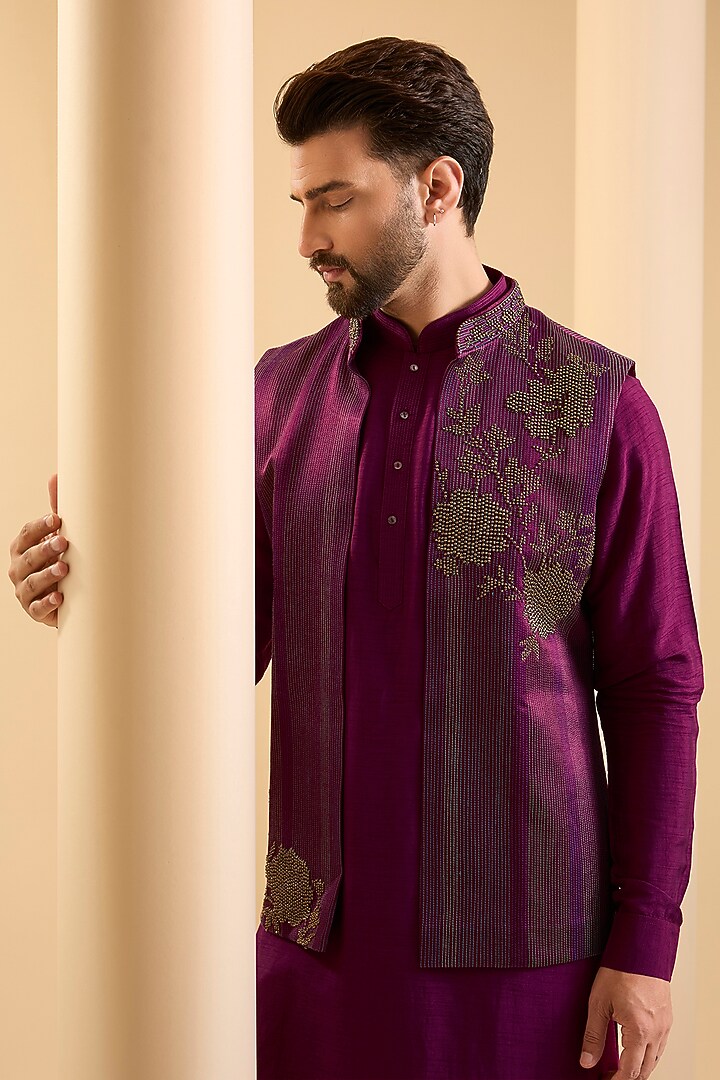 Dark Pink Silk Bundi Jacket Set by SAMMOHAN at Pernia's Pop Up Shop