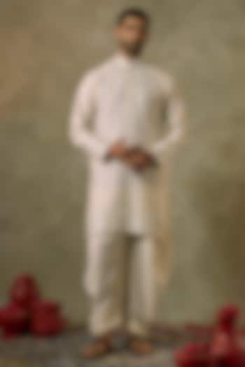 Ivory Silk Blend Mirror Work Straight Kurta by SAMMOHAN at Pernia's Pop Up Shop