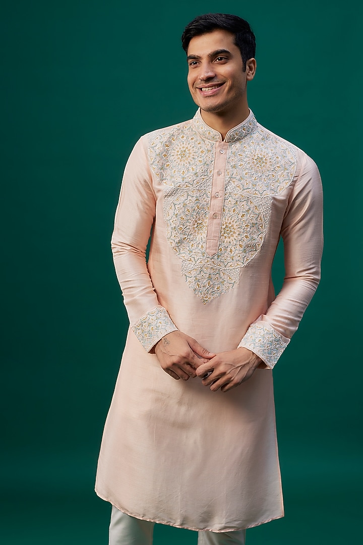 Peach Tussar Resham Hand & Machine Embroidered Kurta Set by SAMMOHAN at Pernia's Pop Up Shop