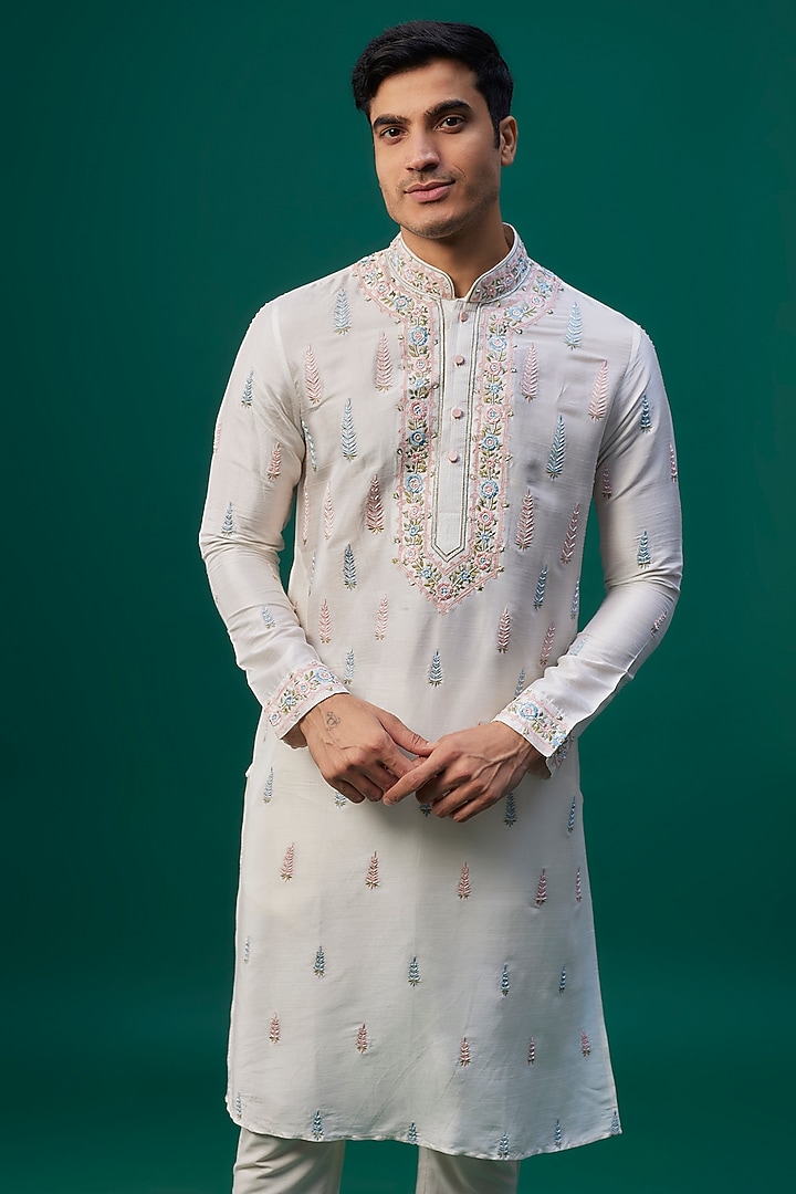 Ivory Tussar Resham Hand & Machine Embroidered Kurta Set by SAMMOHAN at Pernia's Pop Up Shop