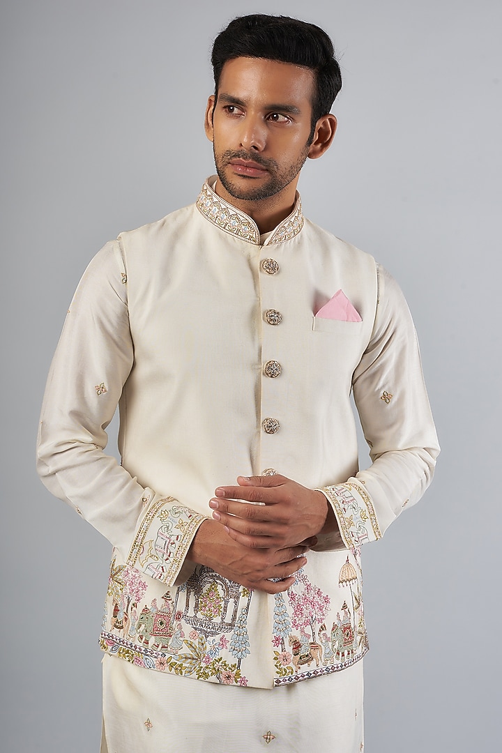 Ivory Tussar Thread Embroidered Bundi Jacket Set by SAMMOHAN at Pernia's Pop Up Shop