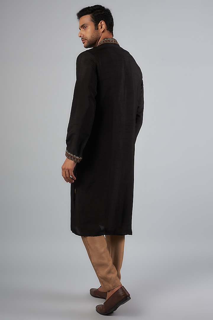 Black Tussar Resham Embroidered Kurta Set by SAMMOHAN at Pernia's Pop Up Shop
