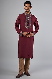product-color-Maroon