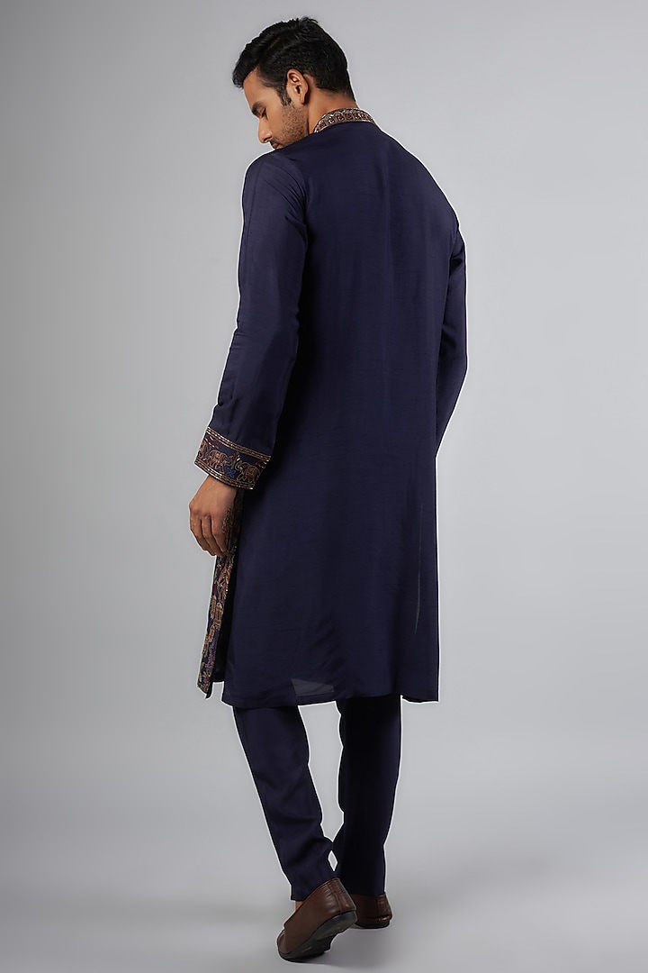 Navy Blue Tussar Resham Embroidered Kurta Set by SAMMOHAN at Pernia's Pop Up Shop
