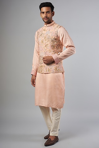 Peach Tussar Resham Embroidered Bundi Jacket Set by SAMMOHAN